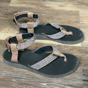 Teva gecko sandals